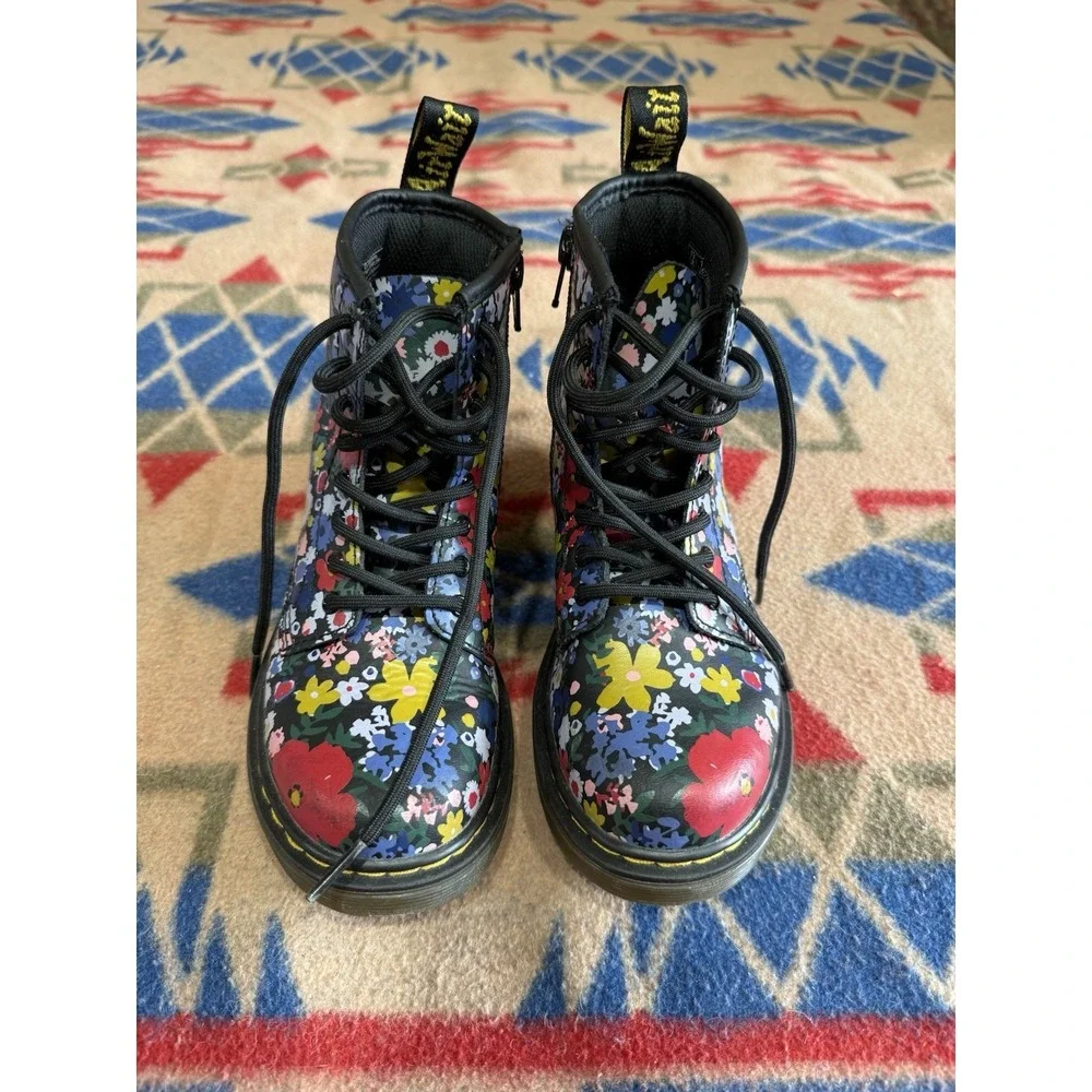 Dr. Doc Martens Girls US Size 1‎ Delaney Floral Canvas Boots Side Zipper Closure